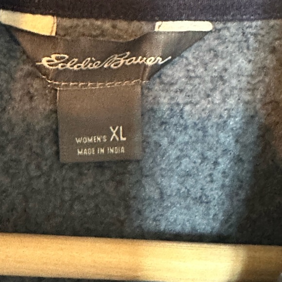 WOMEN’S XL fleece vest Columbia sportswear nearly new $18 Blue/gray zip, pockets - Picture 3 of 14